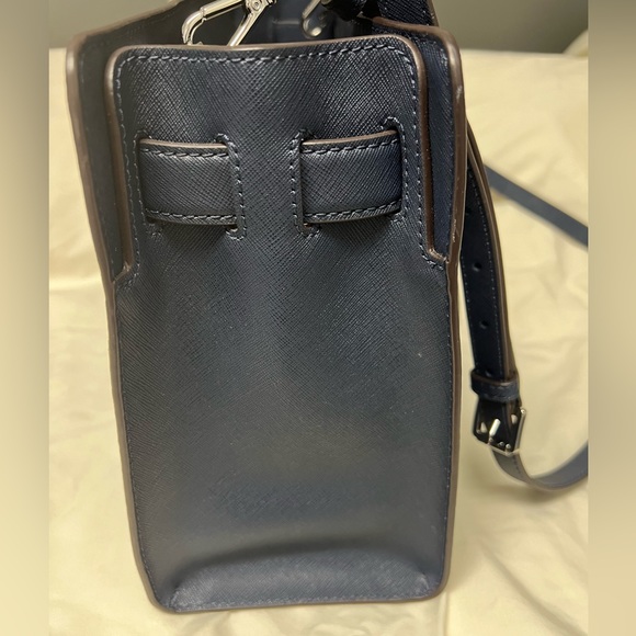 Micheal Kors ~ Purse & Wallet Combo, Navy Dillon Satchel - Picture 7 of 11